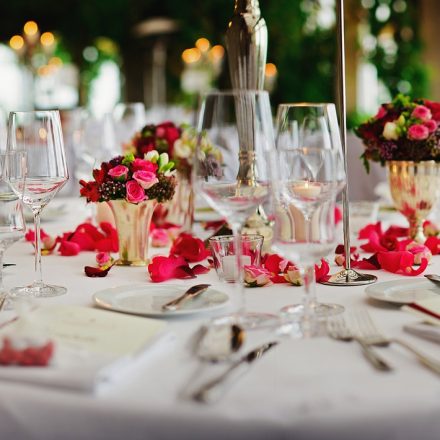 Comment bien décorer les tables de mariage?