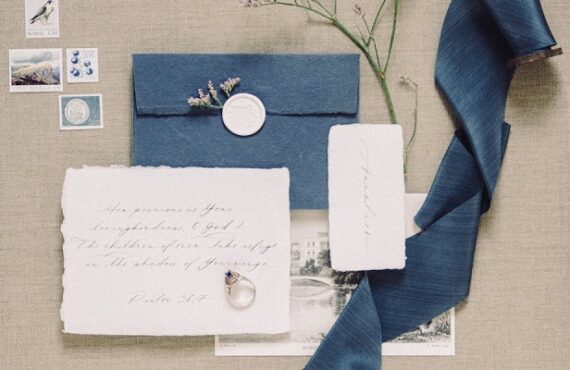 Livres d’or de mariage : Comment choisir le modèle parfait pour votre grand jour